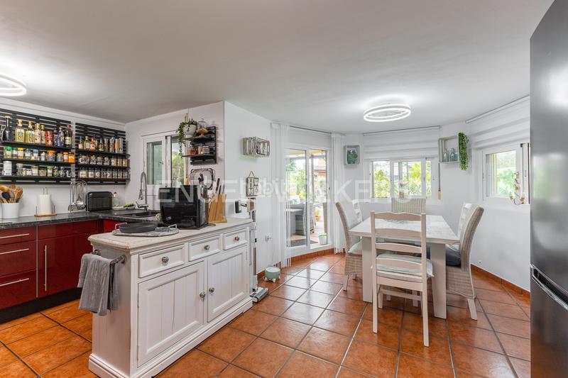 Foto 43d39873-468c-477a-a51b-343c0e94b7d3. Casa amb calefacció piscina a Las Atalayas-Urmi-Cerro Mar Peñíscola