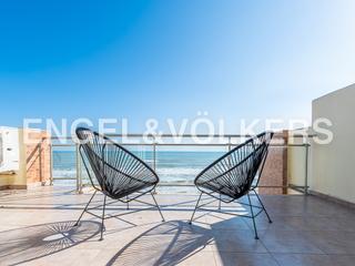 Miete Appartement in Playa Morros de Gos. Apartamento en alquiler de larga estancia con terraza y vistas i