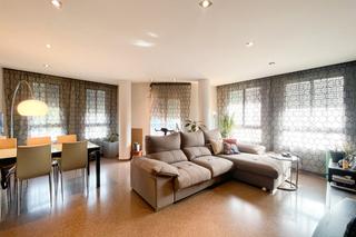 Affitto Piccolo appartamento in Almenara. Amplia vivenda en sueca con parking