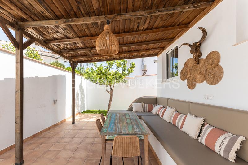 Foto a9c3f7b2-a6f9-40eb-b708-0f4b0713e546. Rent semi detached house with heating pool in El Vedat - Santa Apolonia Torrent