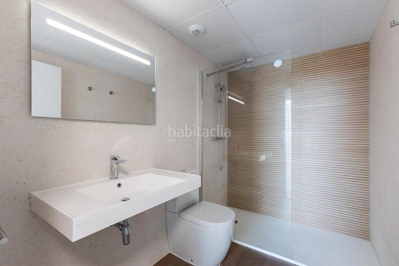 Foto b83dc18e-f5bf-48f3-a964-161b723c97f9. Rent apartment with heating parking pool in El Grau Valencia