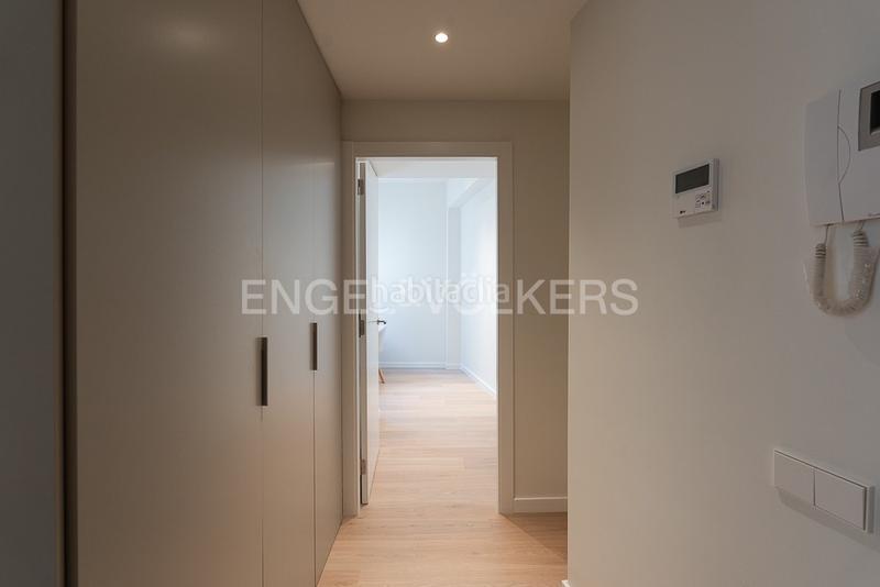 Foto 9180a373-9a48-4476-9a71-ed18fe87fbbe. Alquiler apartamento ático con la terraza para corta estancia en Valencia