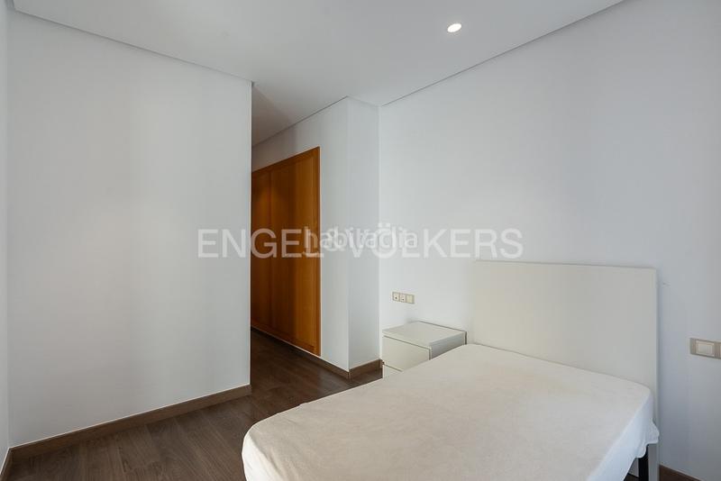 Foto 40099ac1-8292-4921-b849-a215268027e4. Rent apartment with heating parking in Museros