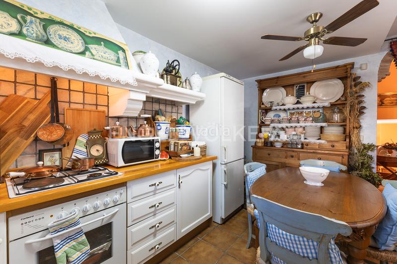 Foto 06eb881f-290f-4ac4-b170-d60e830a2c6d. Casa espléndido adosado en Viver