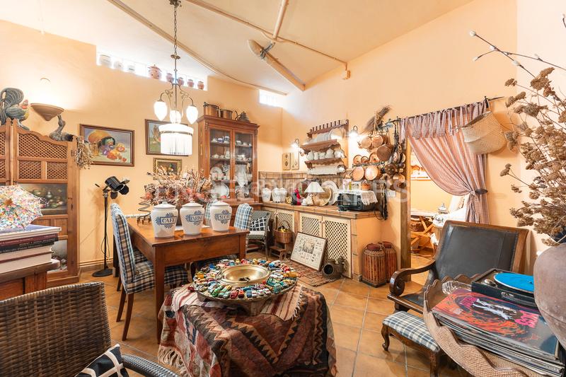 Foto 1f72bbc1-1252-4499-8df2-9070cbb6f4a8. Casa espléndido adosado en Viver