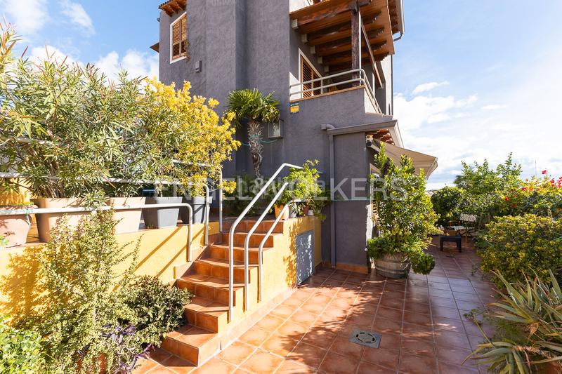 Foto 237e756d-9df9-40a3-8f58-cdd71ae53f7c. Casa espléndido adosado en Viver