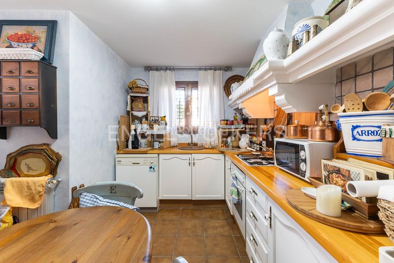 Foto 83e4ec58-f82f-4307-91f6-8adfbb740747. Casa espléndido adosado en Viver