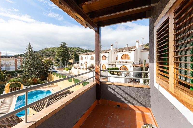 Foto 98698a82-2eeb-48d5-a5a9-3e4417601e31. Casa espléndido adosado en Viver