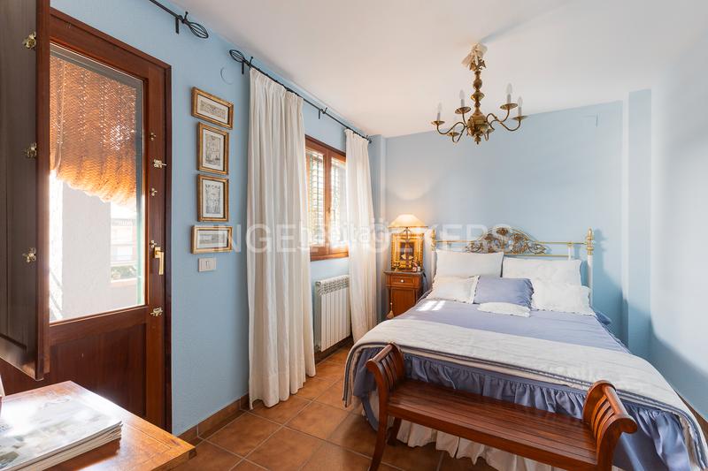 Foto ad521a9d-9c5b-4f8e-a276-6007a4d0bee6. Casa espléndido adosado en Viver