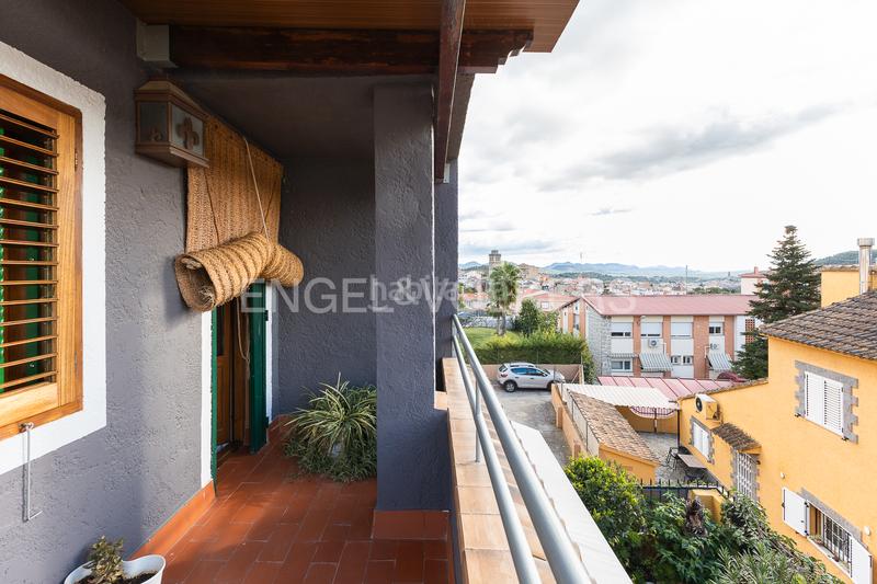 Foto fa98338c-13d0-4824-b3b6-8daa2509f4b9. Casa espléndido adosado en Viver