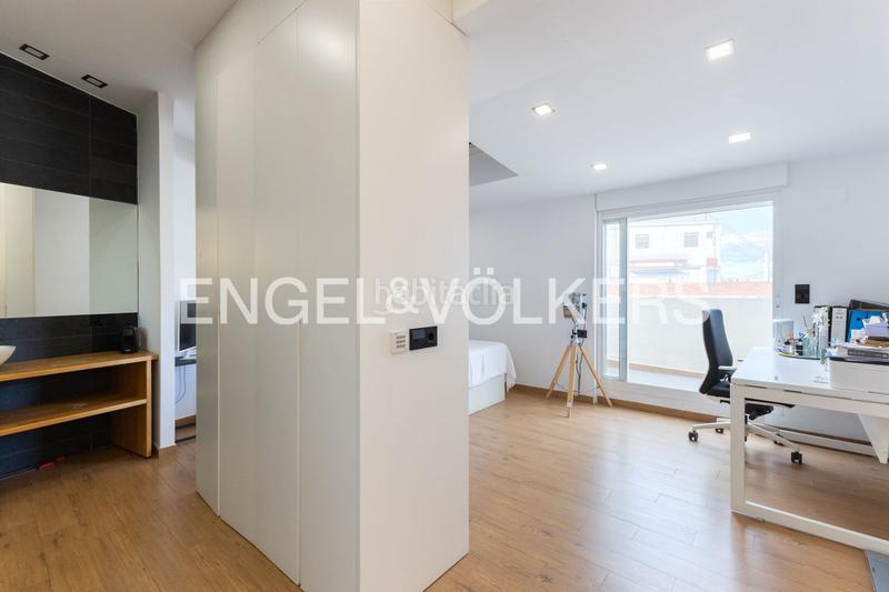 Foto dd2cf36c-e2ff-4893-9e89-4ea53b3d6996. Attique avec chauffage dans Sant Francesc Valencia