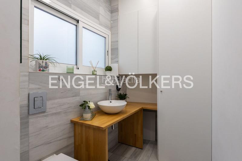 Foto f137bc99-d8c5-4d5a-b2aa-367e3fb8da9c. Attique avec chauffage dans Sant Francesc Valencia