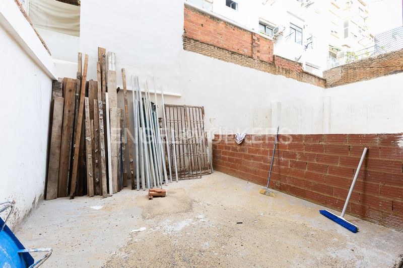 Apartamento exclusivo apartamento nuevo en planta baja con terraza en Valencia - Imagen 7