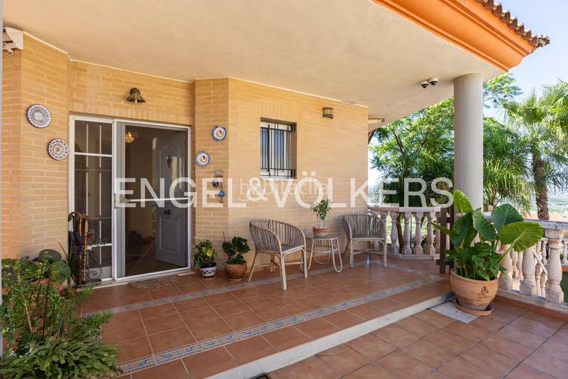 Foto 03c0b3c3-d1b4-450f-8b31-0acc0c4a402c. Casa amb calefacció aparcament a El Vedat - Santa Apolonia Torrent