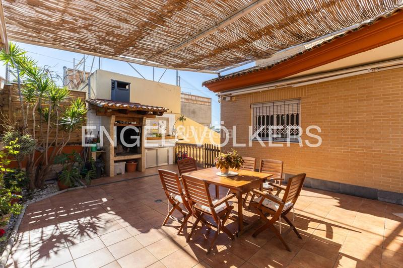 Foto 1be4436d-11a2-43f0-9ff3-861c958c8aaa. Casa amb calefacció aparcament a El Vedat - Santa Apolonia Torrent