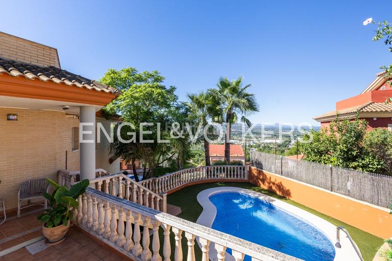 Foto e2e69820-8892-40a6-a89c-87316139431a. Casa amb calefacció aparcament a El Vedat - Santa Apolonia Torrent