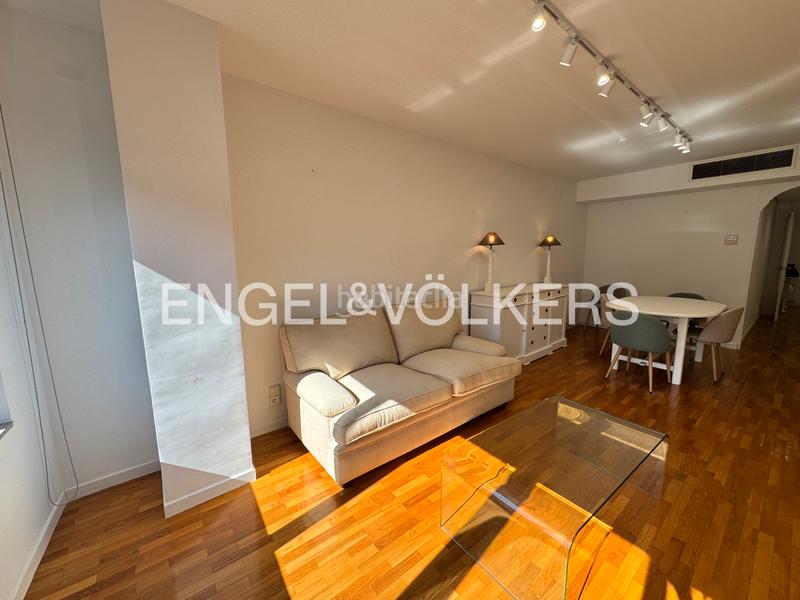 Foto de83a561-1e08-4923-8a97-3fadd4861518. Alquiler apartamento piso céntrico con parking en Valencia