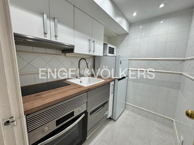 Foto 20d730d1-fbdc-420a-a142-4c84d7c56d8d. Lloguer apartament amb calefacció aparcament a Sant Francesc Valencia