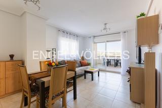 Apartament a Jardines del Mar. Apartamento de tres dormitorios con vistas al mar en magic world