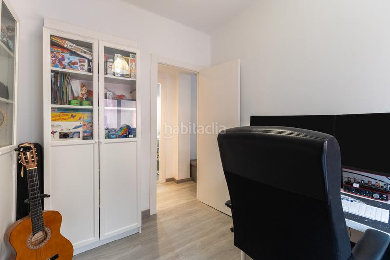 Foto 200698ba-cdd3-4244-be1a-c3e59187644b. Apartamento luminoso piso reformado en hort del senabre en Valencia