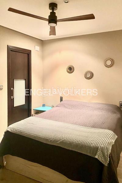 Foto 037368c7-d091-46b5-a9e7-f158b83d23bf. Alquiler apartamento amplio piso con parking al lado de turia en Valencia