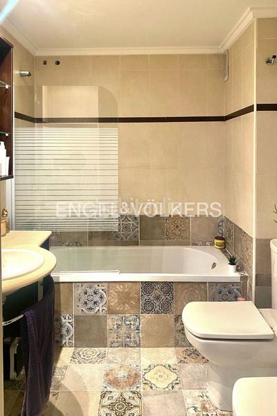 Foto d7926119-da2e-46b2-945a-2c9b2d624b7a. Lloguer apartament amb calefacció aparcament a Marxalenes Valencia