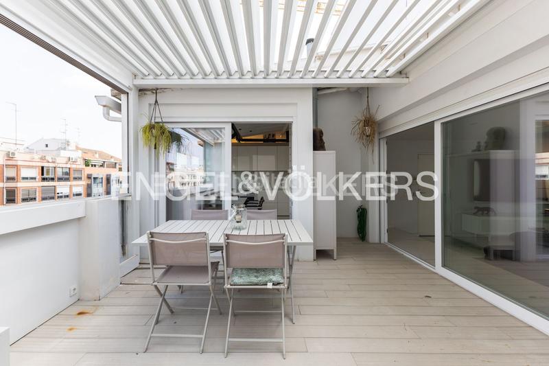 Foto b71c6e20-21d6-4483-ba84-1edefee48fe3. Affitto attico con riscaldamento in Russafa Valencia