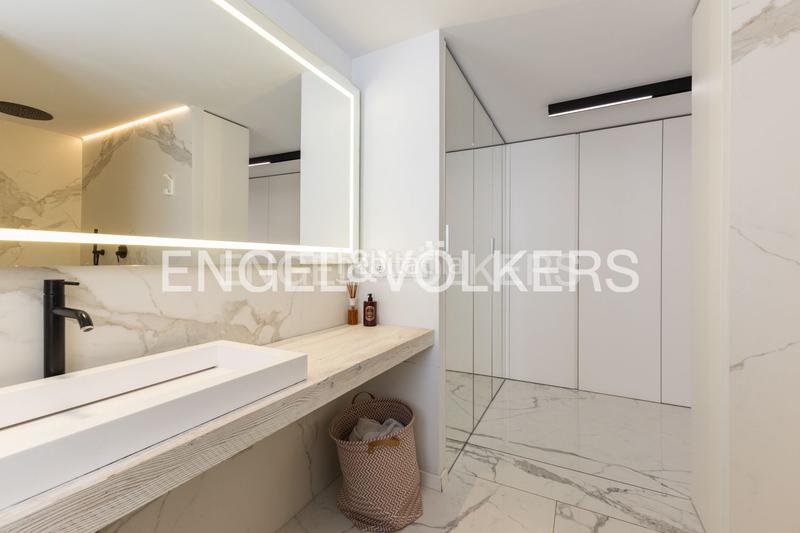 Foto 0f69285f-a83b-4cba-b269-58f2bba64502. Location attique avec chauffage dans Russafa Valencia