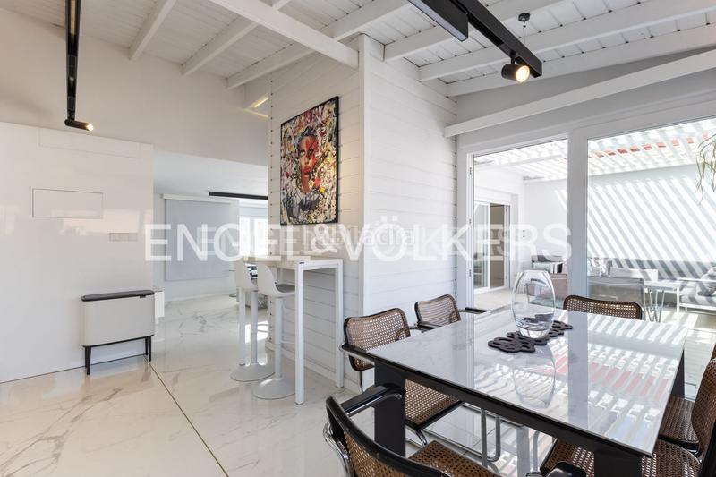 Foto b78a82dc-dbd4-4ac1-bfd6-7d5fed5ff3e9. Location attique avec chauffage dans Russafa Valencia