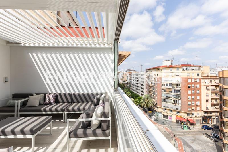 Foto f825bf7d-9aa5-4eba-88a7-2a7f8bbf0106. Location attique avec chauffage dans Russafa Valencia