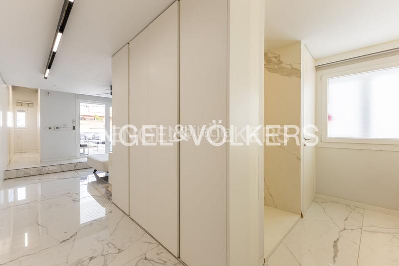 Foto 2e7370d7-630e-4bba-9929-691b841891f0. Rent penthouse with heating in Russafa Valencia