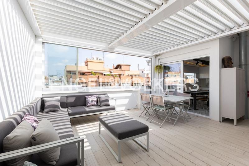 Foto 402dc9b5-202c-4fea-9fe3-233a65914b96. Rent penthouse with heating in Russafa Valencia