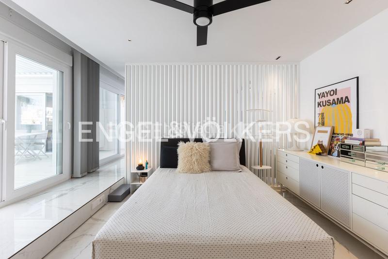 Foto 85020e54-52fb-4297-8f8a-fc7ab844c647. Rent penthouse with heating in Russafa Valencia