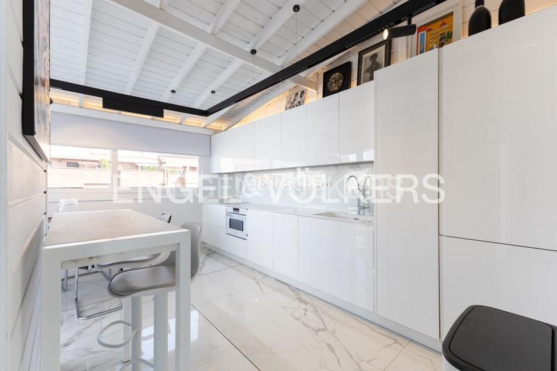 Foto 9362ed80-a897-4520-bda0-639092f7cb47. Rent penthouse with heating in Russafa Valencia