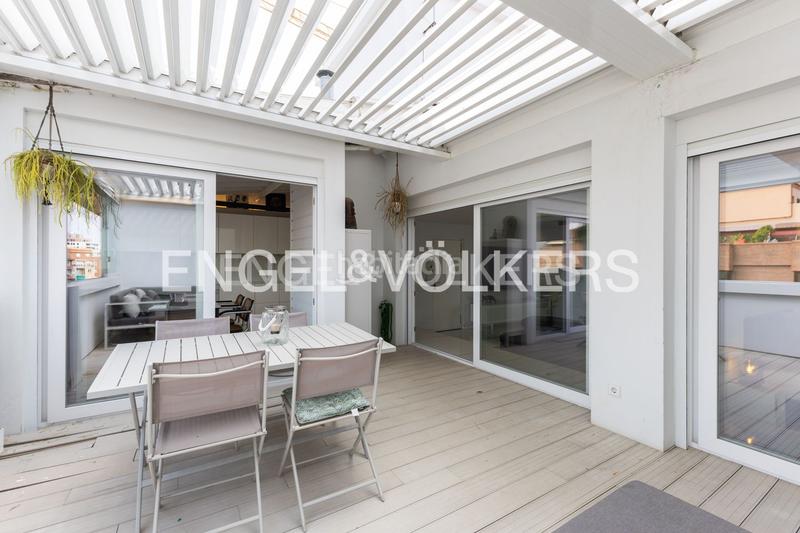 Foto ac091909-f06c-4ab4-9b08-fb72d8a904af. Rent penthouse with heating in Russafa Valencia