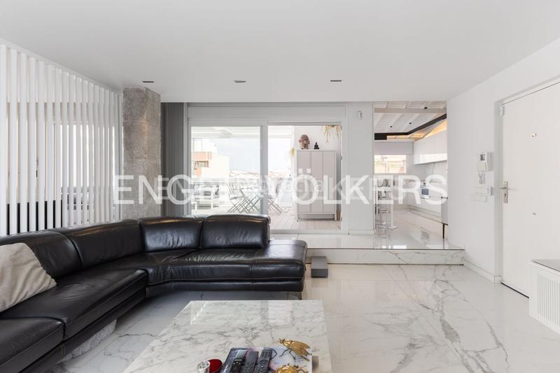 Foto eca939d2-beaa-4f40-a84c-620cbeb10320. Rent penthouse with heating in Russafa Valencia