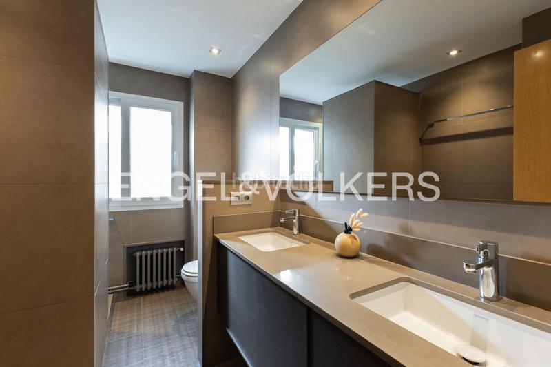 Foto 4508c745-6c66-4316-9853-9c48201fb4eb. Alquiler apartamento exclusiva vivienda con terraza en jaime roig en Valencia
