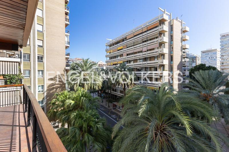 Foto 789c813a-39e7-4510-8256-c6df1c838fac. Alquiler apartamento exclusiva vivienda con terraza en jaime roig en Valencia