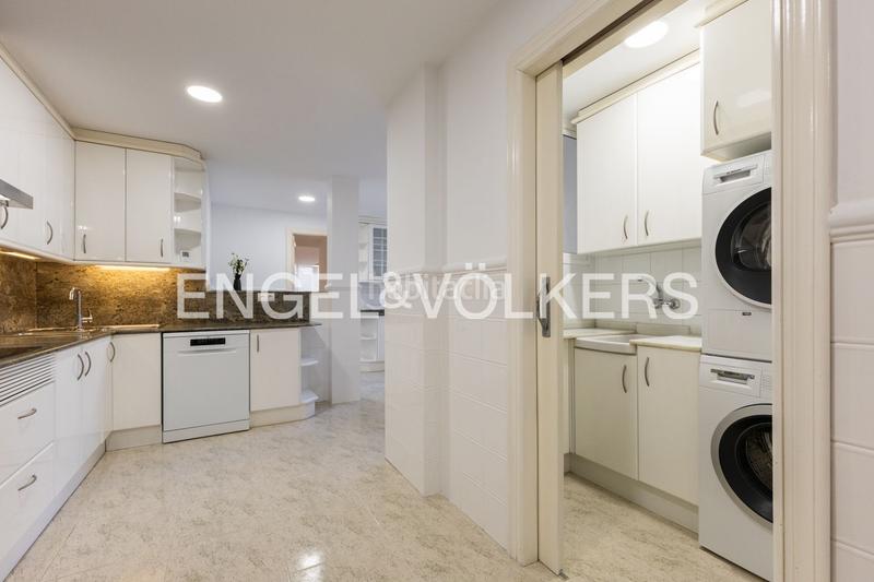 Foto ade15151-0a02-4683-ab64-03cadb8983e6. Alquiler apartamento exclusiva vivienda con terraza en jaime roig en Valencia
