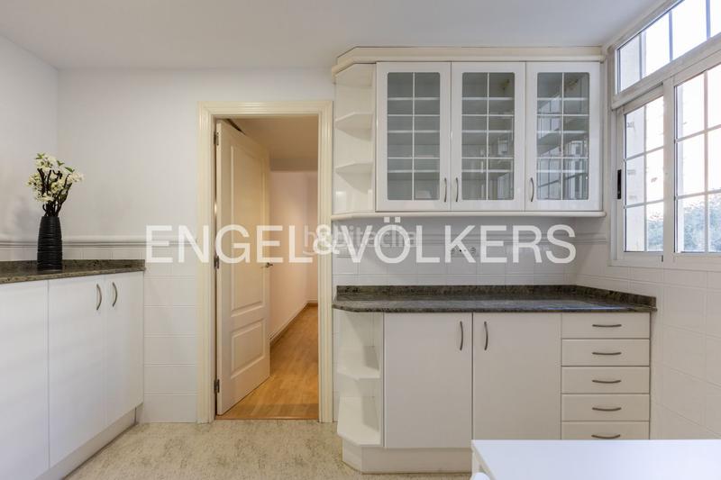 Foto b1891239-a910-430c-965d-48f16bf0a9bc. Alquiler apartamento exclusiva vivienda con terraza en jaime roig en Valencia