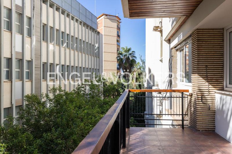 Foto baa8b89a-1101-4432-8d08-3d12ec1ec63f. Alquiler apartamento exclusiva vivienda con terraza en jaime roig en Valencia