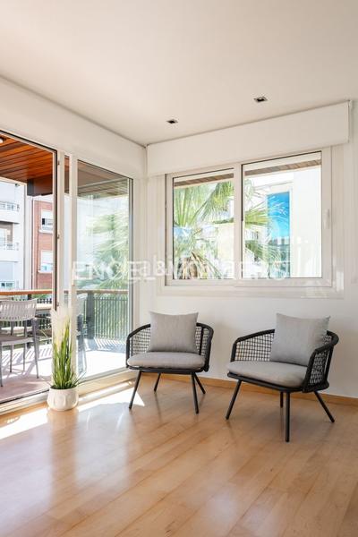 Foto f7d05ca2-9994-411a-af09-f6a4473db4f9. Alquiler apartamento exclusiva vivienda con terraza en jaime roig en Valencia