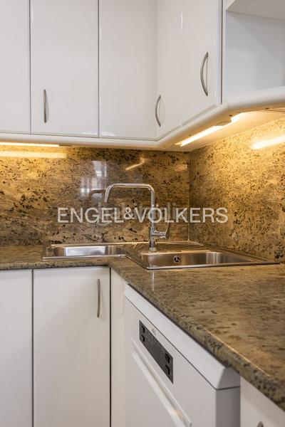 Foto 524ac1b5-e7fc-4736-85f0-f917ade38b29. Lloguer apartament amb calefacció aparcament a Jaume Roig Valencia