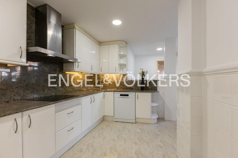 Foto 98638960-4e93-4049-9e7d-7b6aba805216. Lloguer apartament amb calefacció aparcament a Jaume Roig Valencia