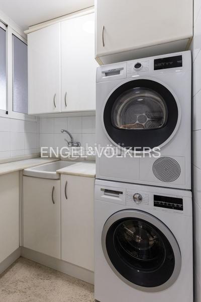 Foto ba554049-8ba3-4daa-b115-9d5a2c130912. Rent apartment with heating parking in Jaume Roig Valencia