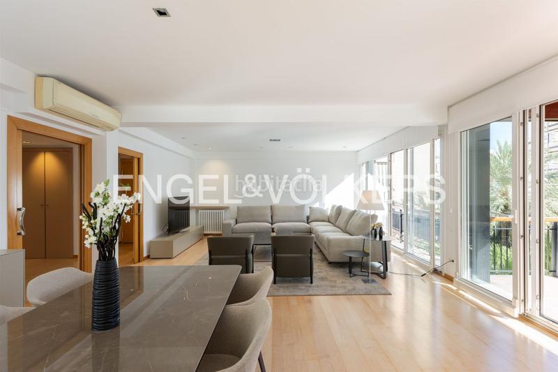 Foto cd40c3c0-7c2f-4513-8fe5-0de94cdf4a21. Rent apartment with heating parking in Jaume Roig Valencia