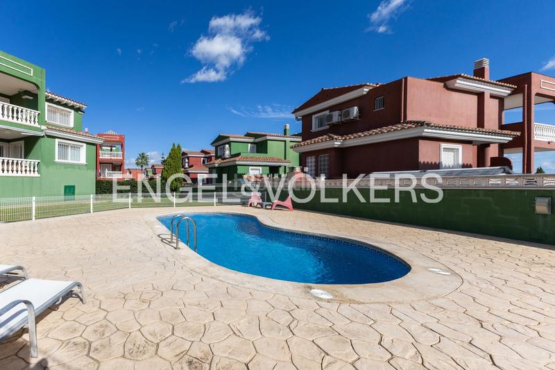 Foto 364b2749-12f0-4987-827f-591fa07c9e5f. Haus mit heizung parking pool in Las Atalayas-Urmi-Cerro Mar Peñíscola