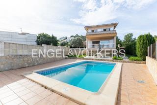 Bauernhof in El Balcó-Jaume I. Impresionante residencia de lujo con vistas al mar y piscina pri