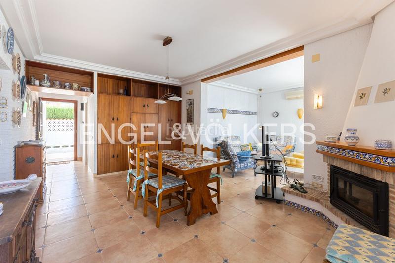 Foto 015b69e9-5cc8-4ab7-86fa-c0a89a7b80b1. House with heating parking pool in Corinto-Almardà Sagunt