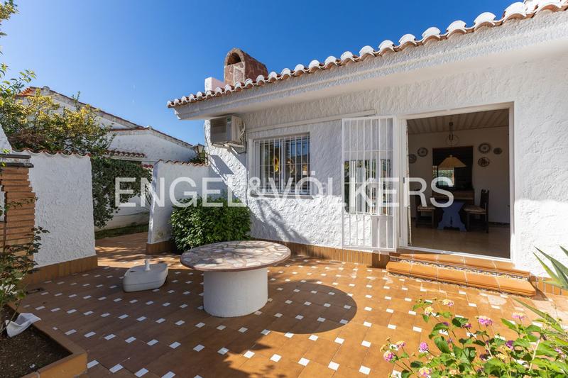 Foto 278417cd-5105-456c-8bee-52e7cb056cf1. House with heating parking pool in Corinto-Almardà Sagunt